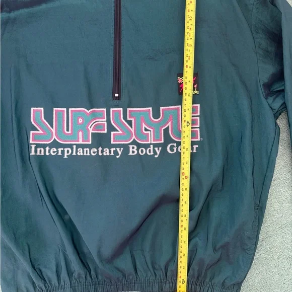 Surf Style Nylon Pullover - Picture 4 of 5